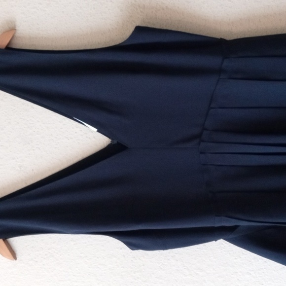 Lewitt Dress - Picture 5 of 8